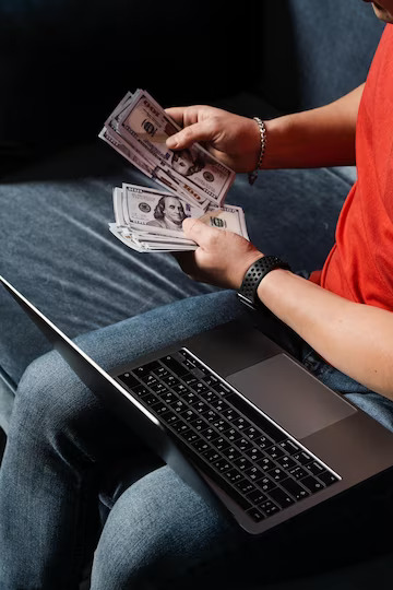 How Do Bloggers Make Money Via Their Blogs